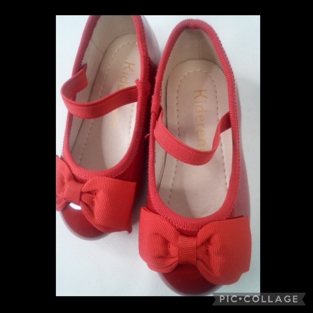 Red patent leather baby shoes